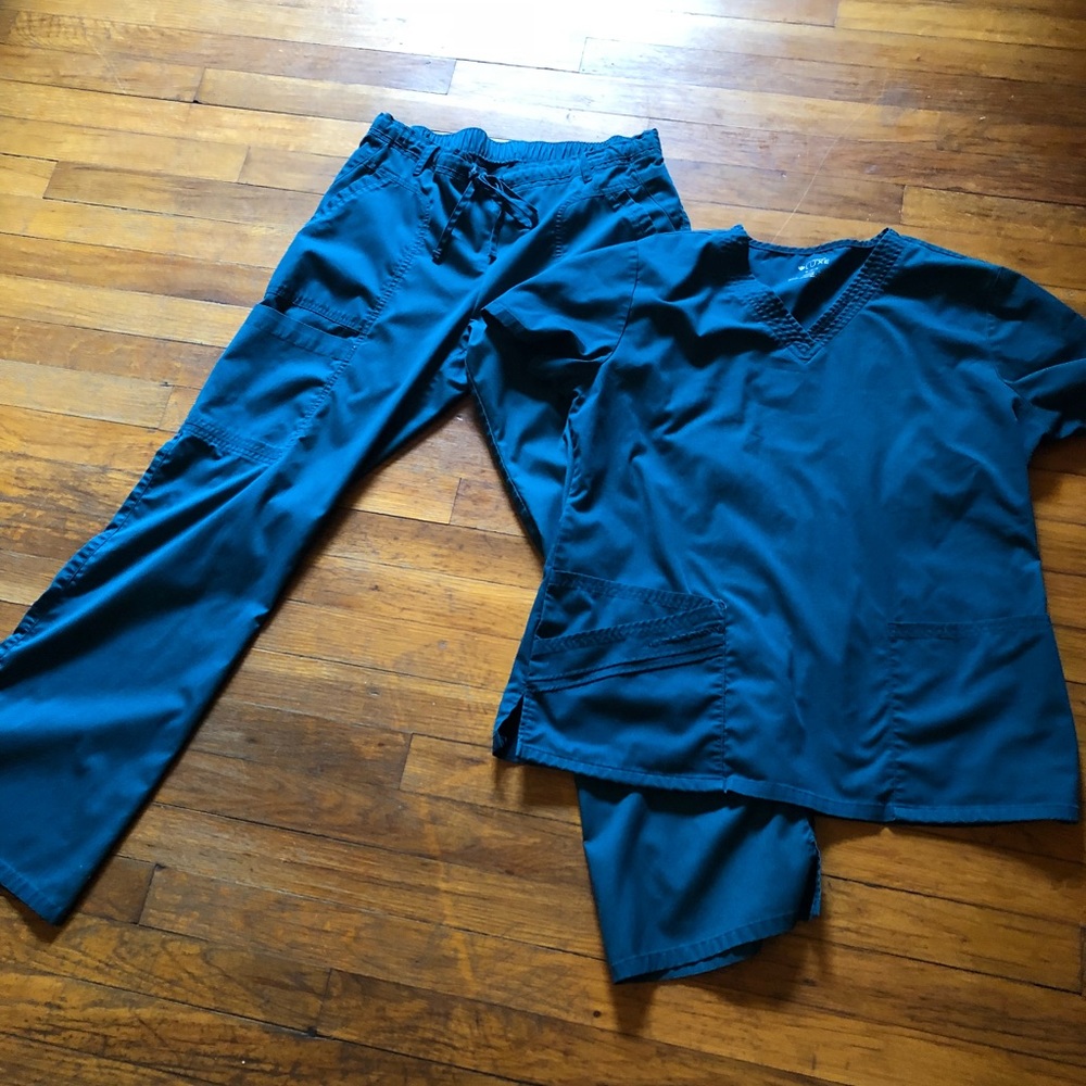 Cherokee Luxe Scrub set